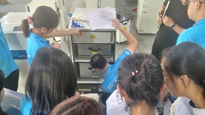 激光煙霧凈化器生產(chǎn)廠家，執(zhí)信環(huán)?？萍籍a(chǎn)品知識培訓(xùn)！